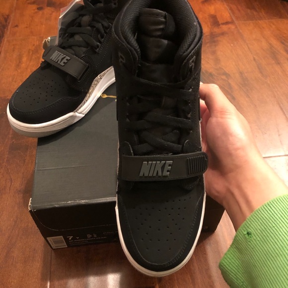 Jordan legacy 312 - Picture 2 of 4